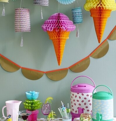 Honeycomb Ice Cream från Rice i färgglad festmiljö