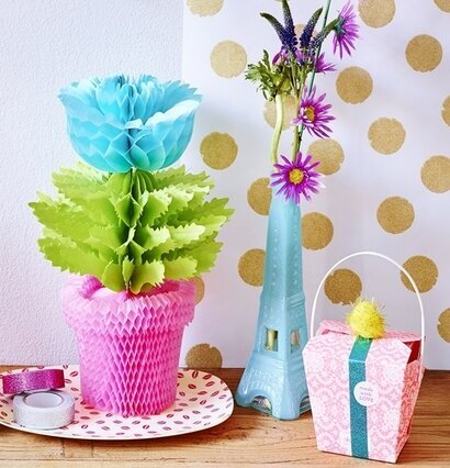 Honeycomb Flowerpot från Rice med färgglad och unik design