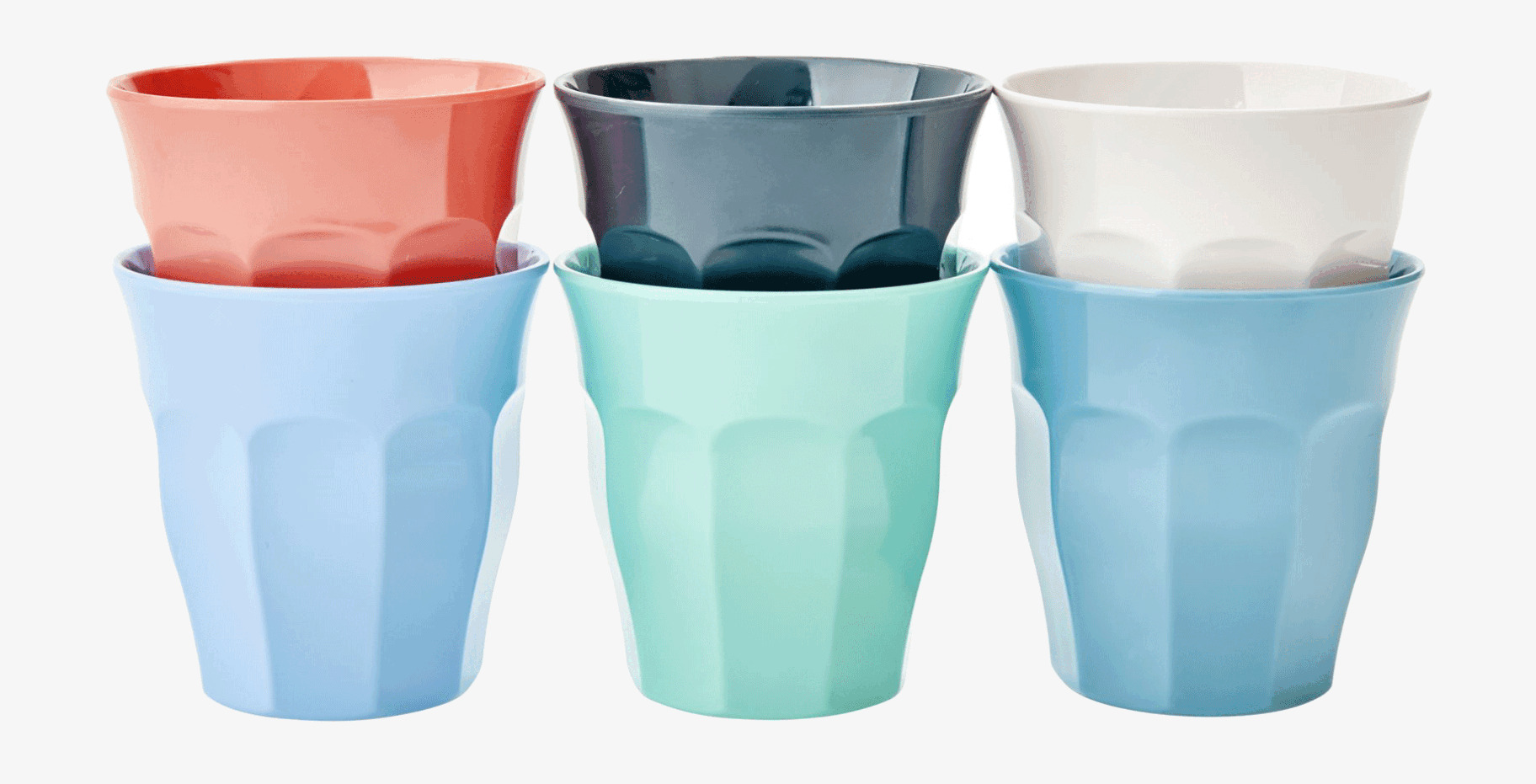 Bild av sex färgglada muggar i olika nyanser