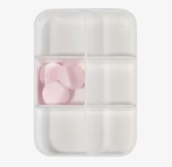 Pillerask Vit från Worldwide co med sex separata fack