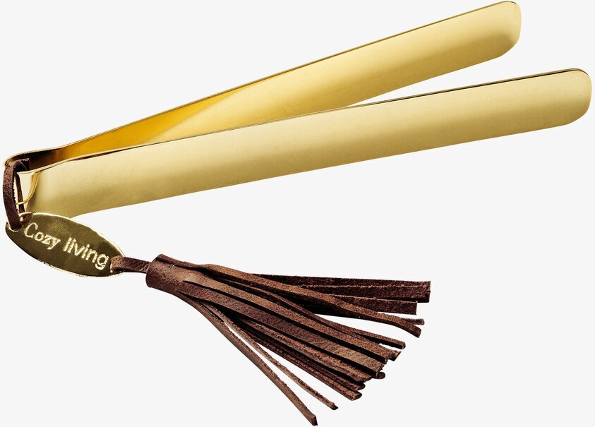 Candle Tweezer Gold från Cozy Living, elegant och praktisk