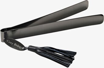 Candle Tweezer Black från Cozy Living på vit bakgrund