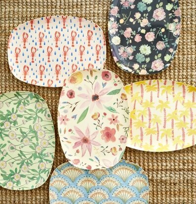 Tallrik Selmas Flower Print från Rice med blommönster