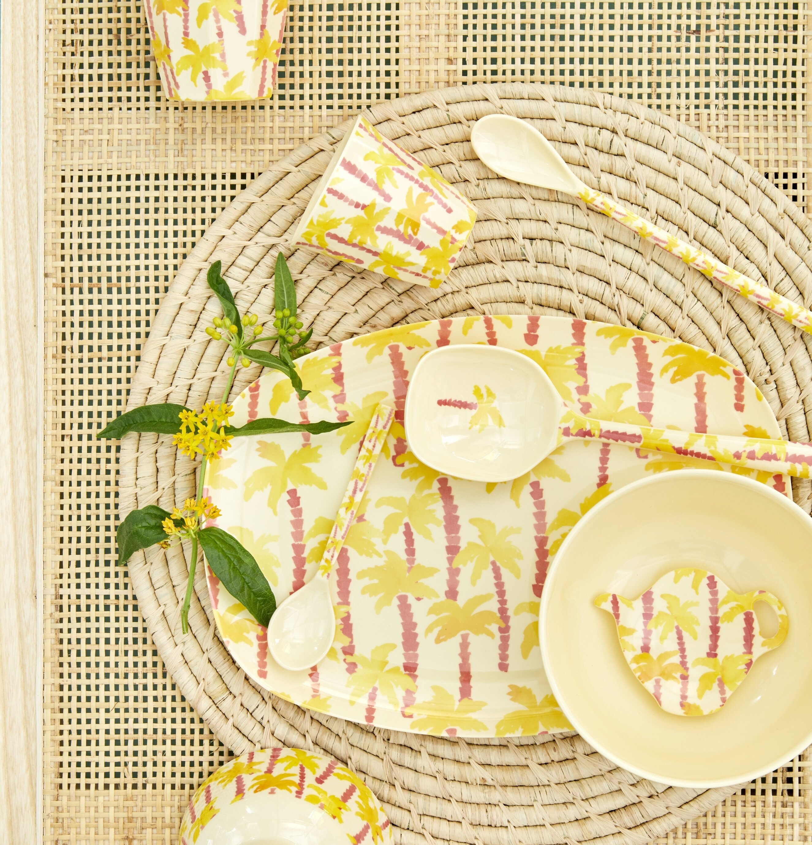 Tallrik Palm Tree Print från Rice med tropiskt palmmönster