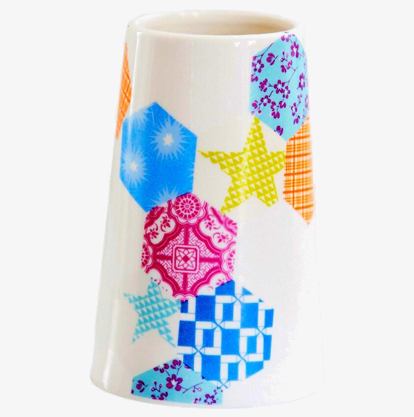 Vas Patchwork från House Doctor med färgglada mönster