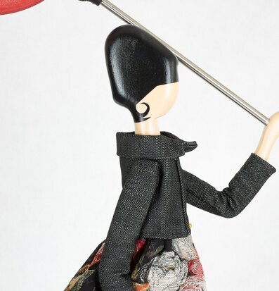 Bordslampa Nineta från Skitso med elegant och unik design