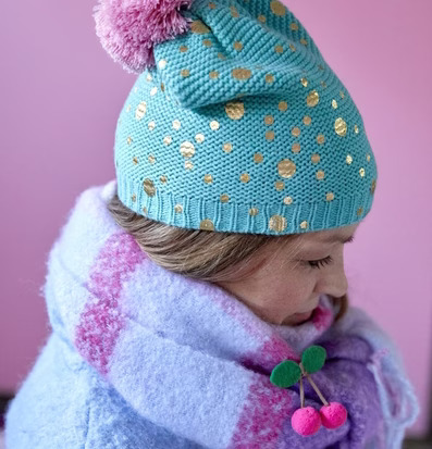 Mössa Turkos/Grön - Rice med gyllene prickar och rosa tofs
