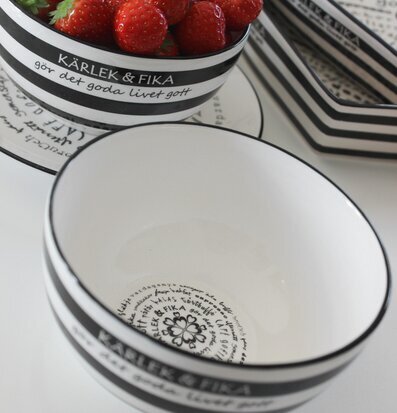 Skål Kärlek & Fika från Majas Cottage med svartvita ränder
