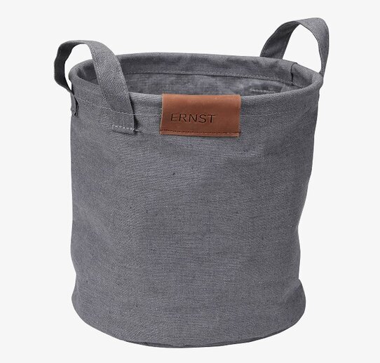 Tygförvaring Grå från Ernst med handtag och läderdetalj