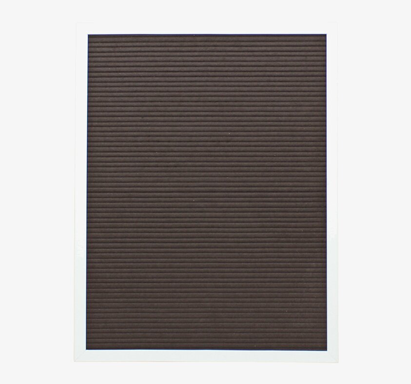 Bokstavstavla Vit/Svart Stor från Strömshaga med vit ram