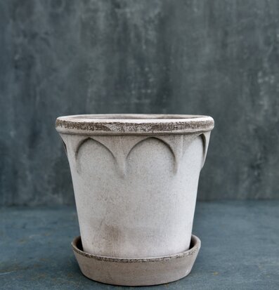 Blomkruka Elizabeth Grey från Bergs Potter i keramik