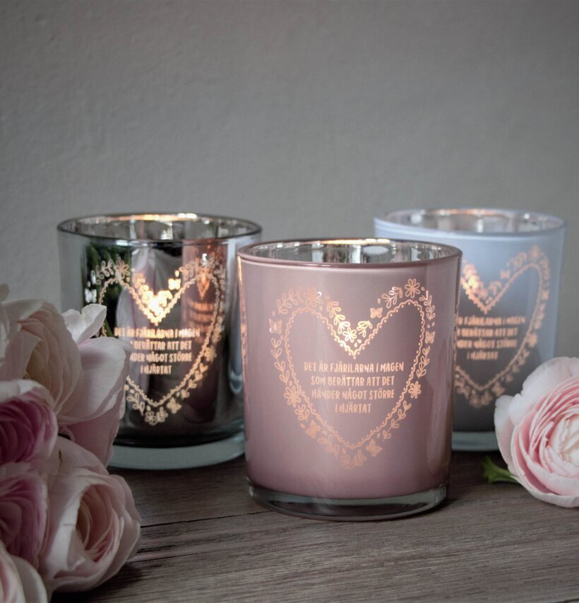 Ljuslykta - Fjärilarna Silver från Majas Cottage på träyta