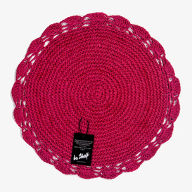 Bordstablett Lilly Cerise från La Shelf med cerisefärg