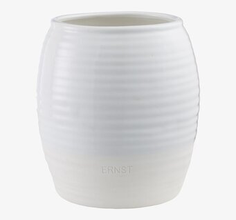 Vas Ernst 21 cm från Ernst med enkel och funktionell design