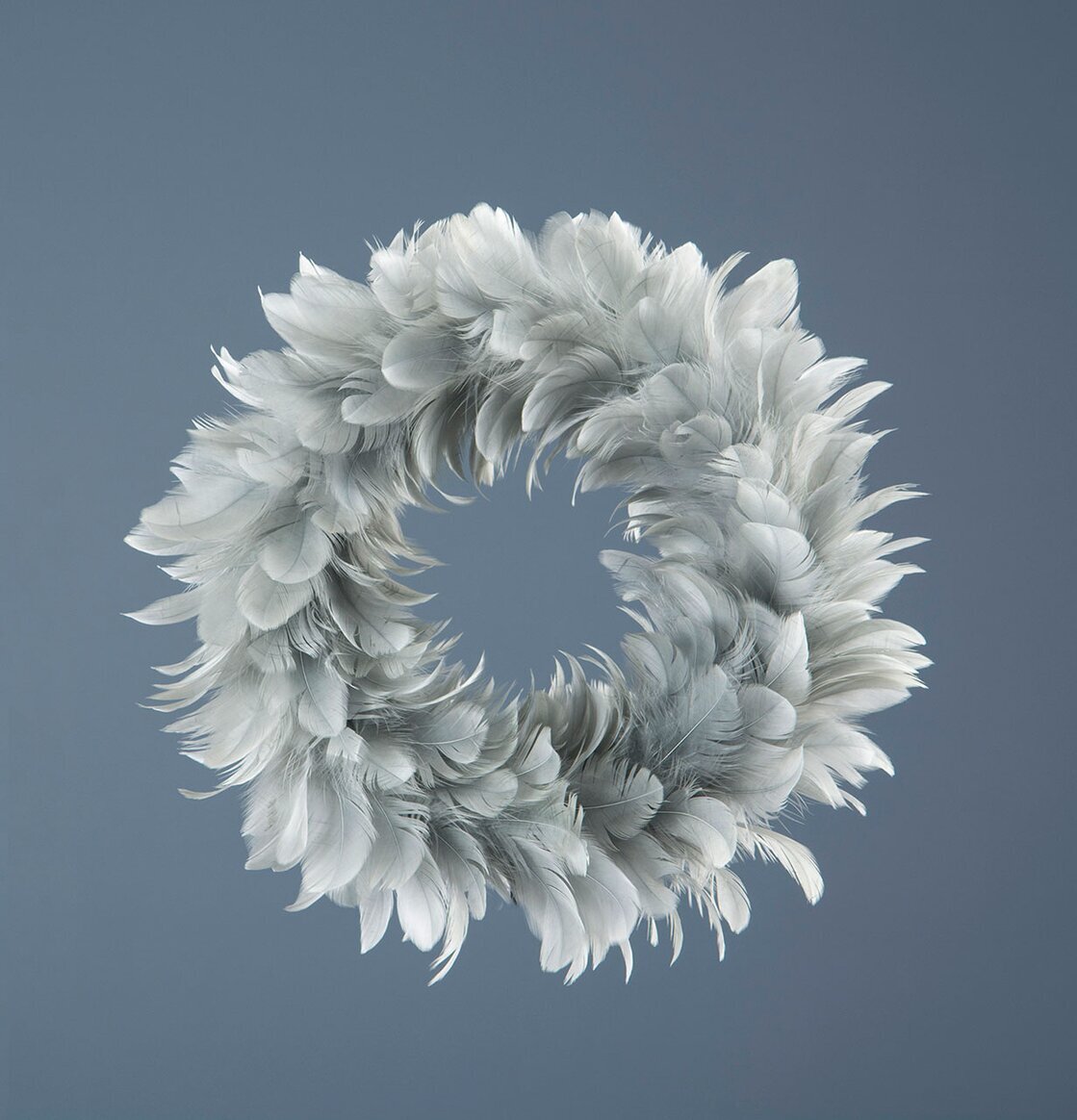 Krans Fjäder Grå från A Lot Decoration med gråa fjädrar
