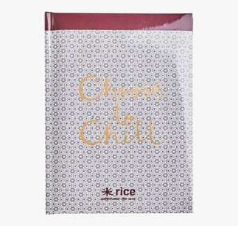 Skrivbok A5 Rice från Rice med geometriskt mönster och text