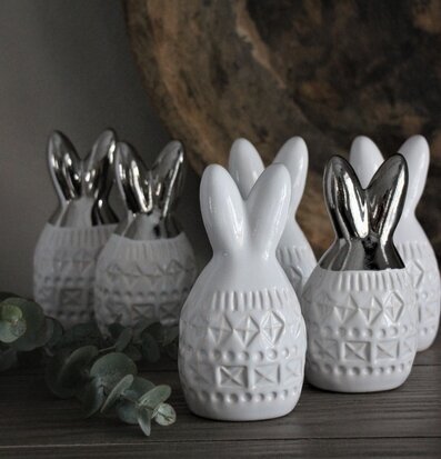 Bohemian Decor Rabbit Silver från Majas Cottage på träbord