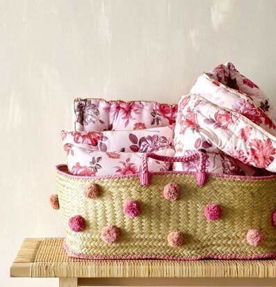 Raffia Väska XXL Bozaka från Rice med rosa detaljer