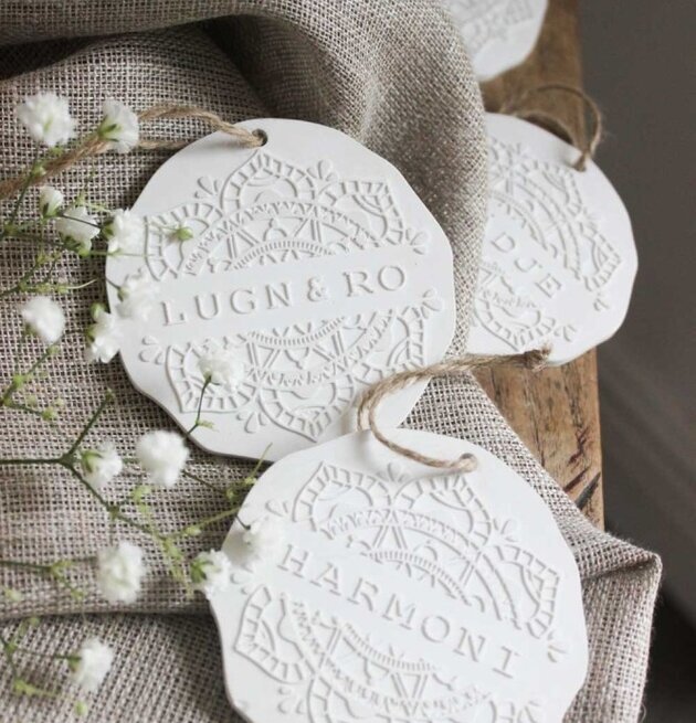 Doftmandala Lugn & Ro från Majas Cottage på linnebakgrund