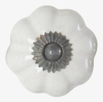 Knopp Blomma Vit från House Doctor med blommig design