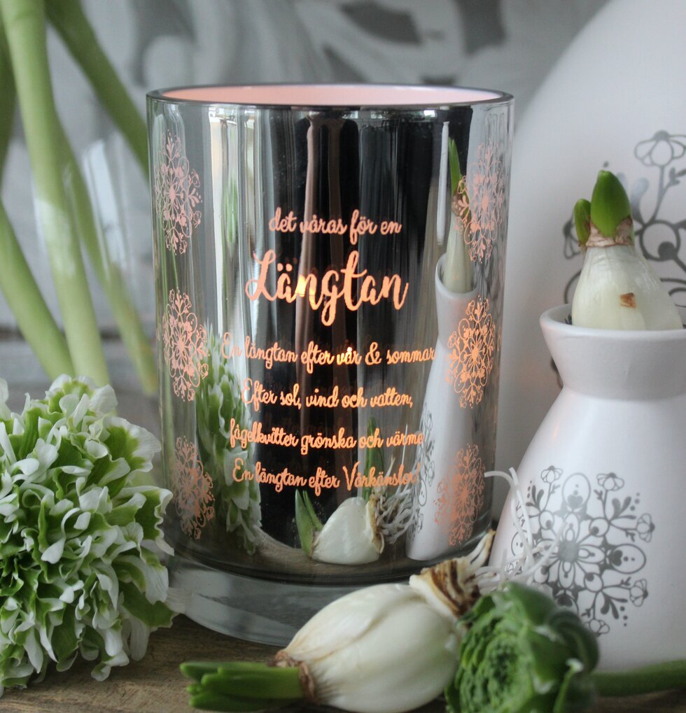 Längtan Silver/Vit ljuslykta från Majas Cottage med mönster