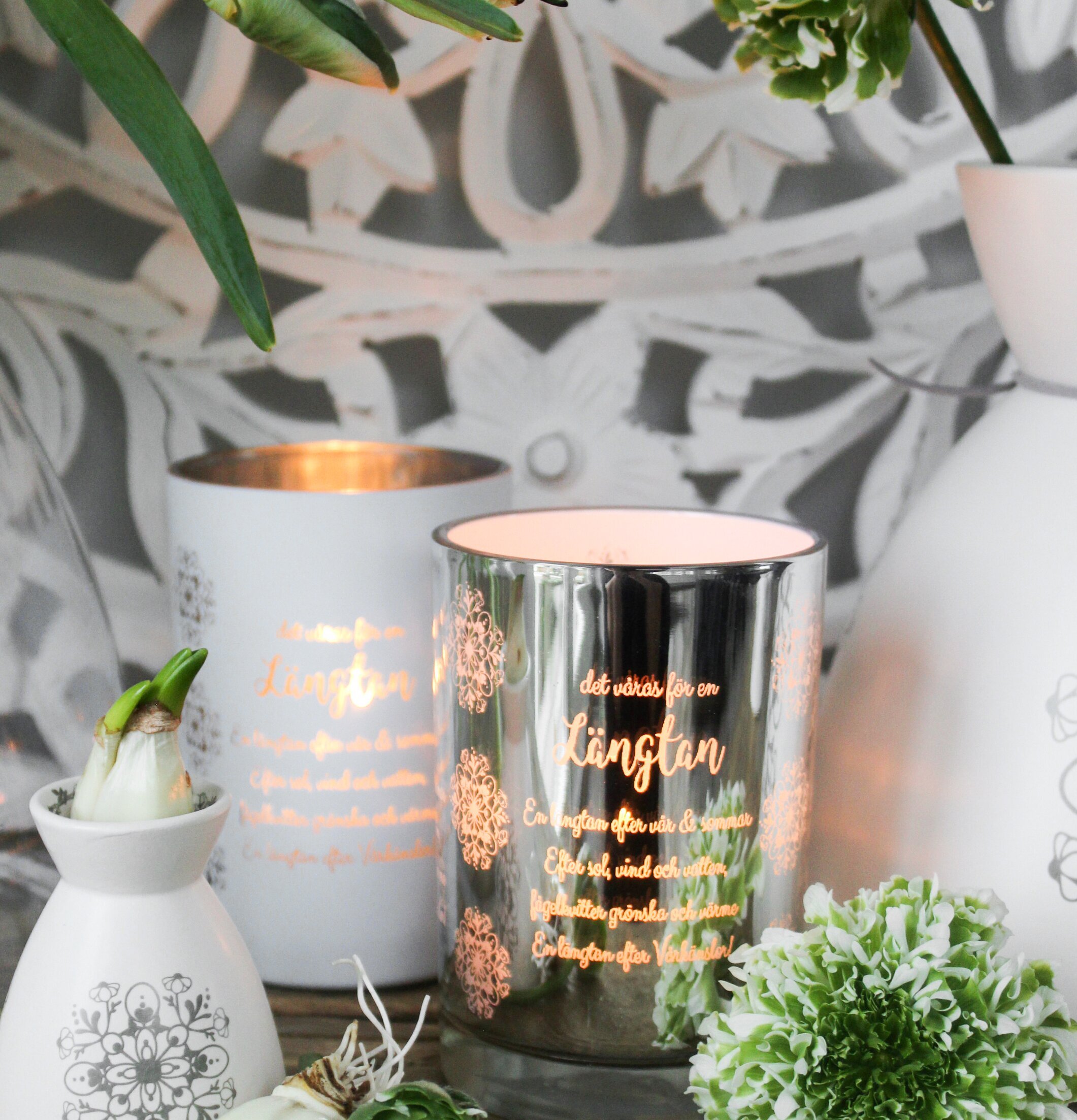 Ljuslyktan Längtan Silver/Vit från Majas Cottage i närbild