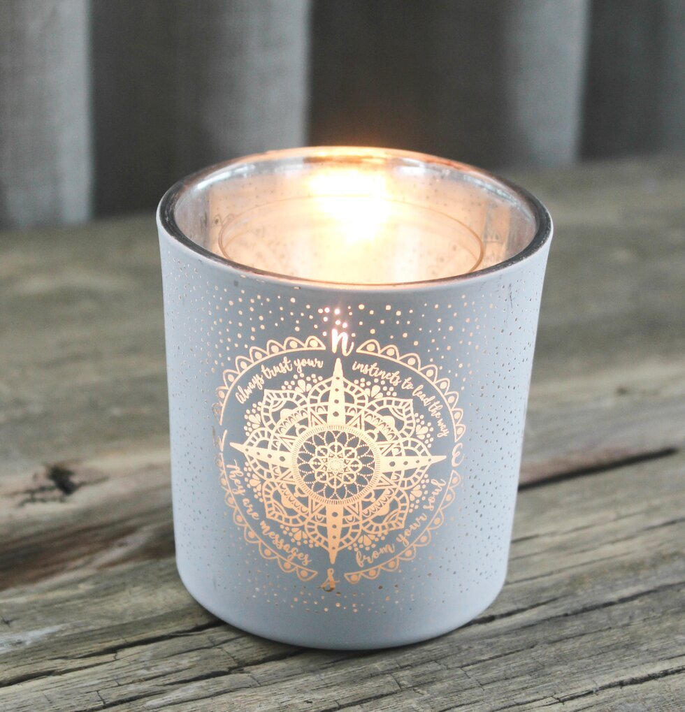 Ljuslykta Compass från Majas Cottage med kompassrosmotiv