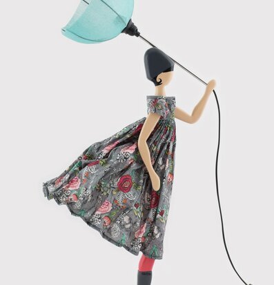 Bordslampa Franceska från Skitso med turkos paraplyskärm