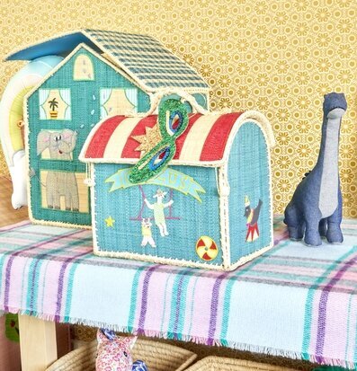 Barnväska Circus Theme från Rice med färgglatt cirkustema