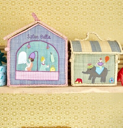 Barnväska Circus Theme från Rice med färgglatt cirkustema