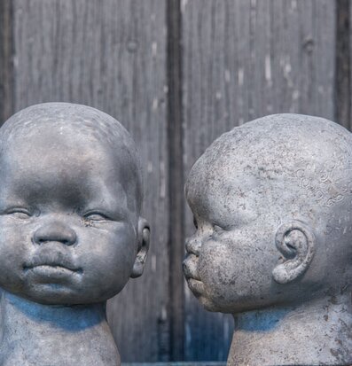 Alintadoll Svart från Hammar Posse, detaljrik skulptur