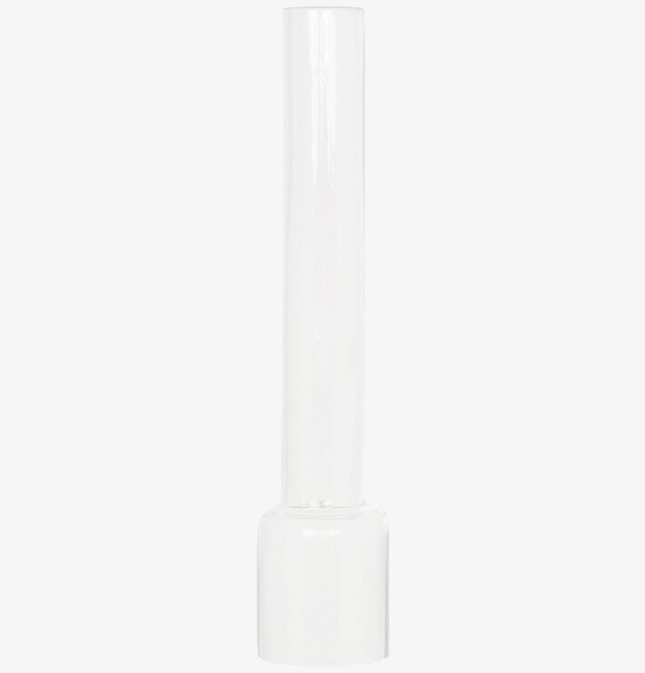 Glasrör Till Fotogenlampa från Strömshaga mot vit bakgrund