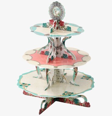 Kakfat Pastries & Pearls från Talking Tables med blommönster