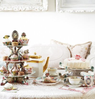 Kakfat Pastries & Pearls från Talking Tables med bakverk