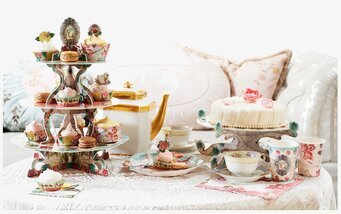 Pappersmuggar Pastries & Pearls från Talking Tables på tebjudning