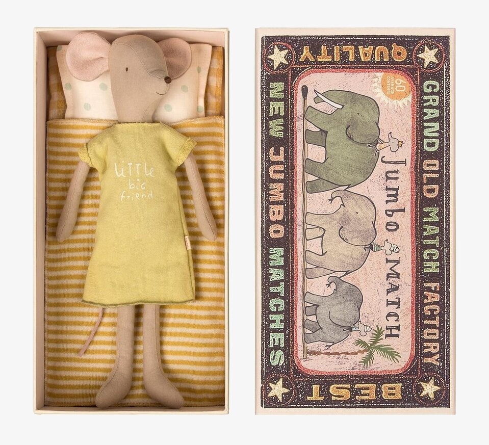 Mouse In Box Medium Girl från Maileg i tändsticksask