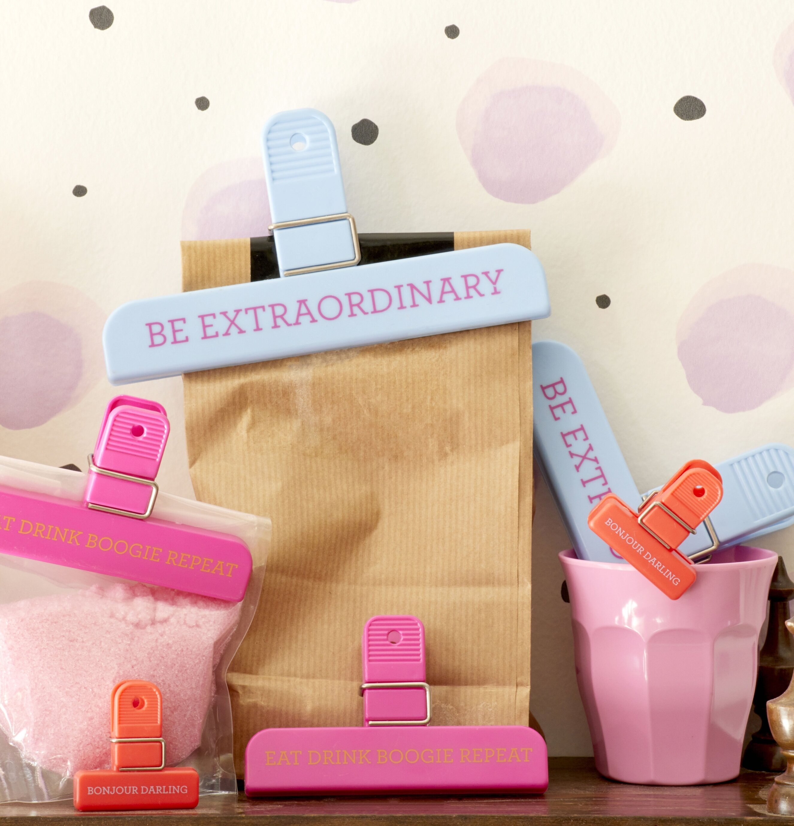 Färgglada Jumbo Clips från Rice i olika färger och texter