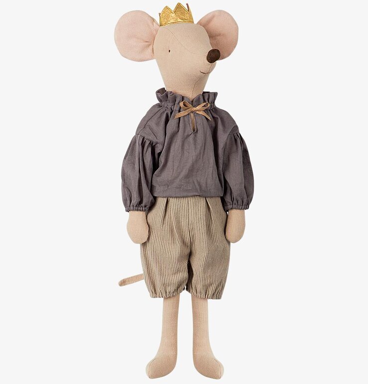 Prince Mouse Maxi från Maileg i kunglig kostym och krona