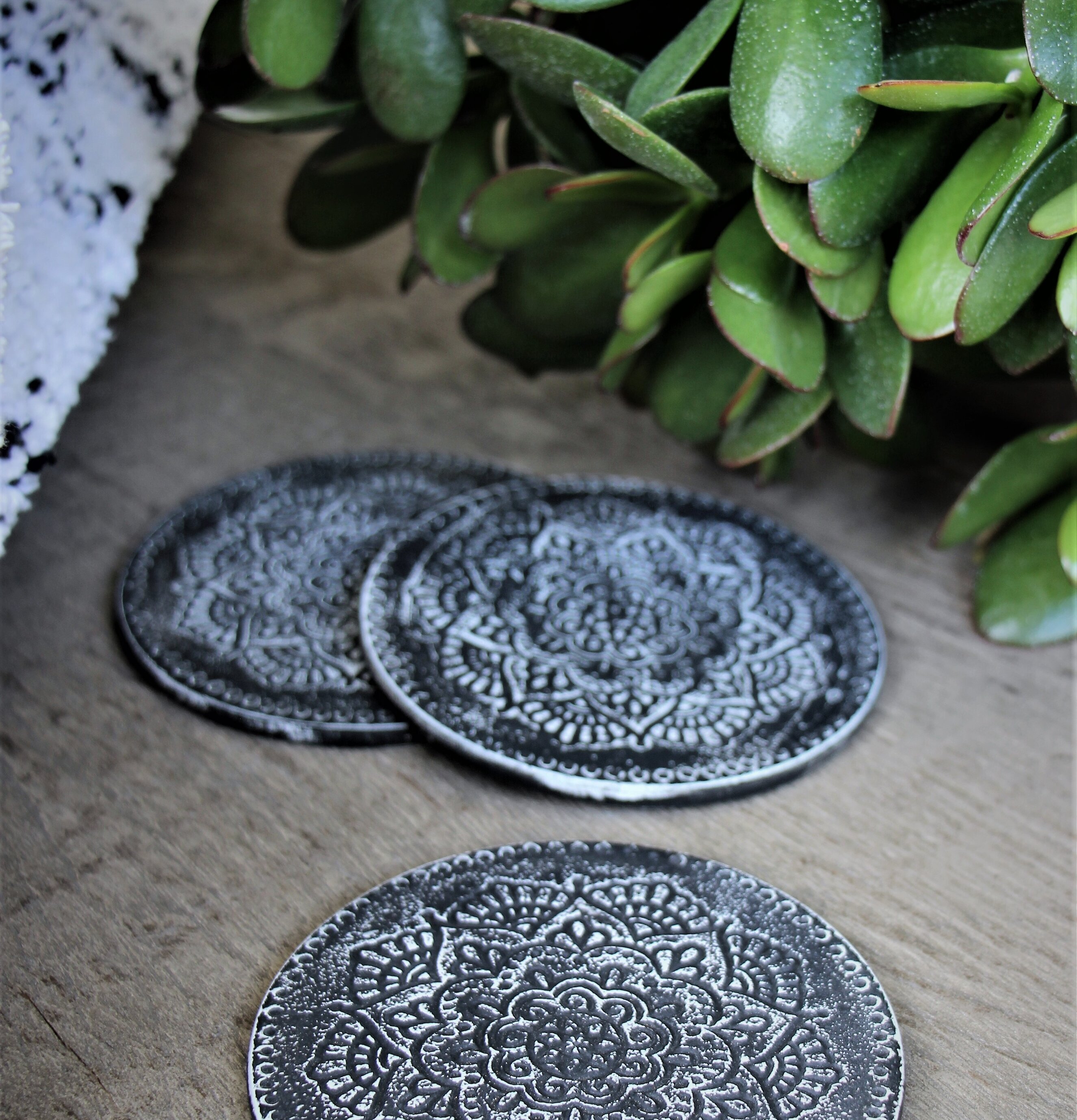 Coaster/Underlägg Mandala från Majas Cottage på träyta