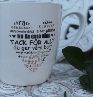 Mugg Fröken Vit/Guld från Majas Cottage med tacksam text
