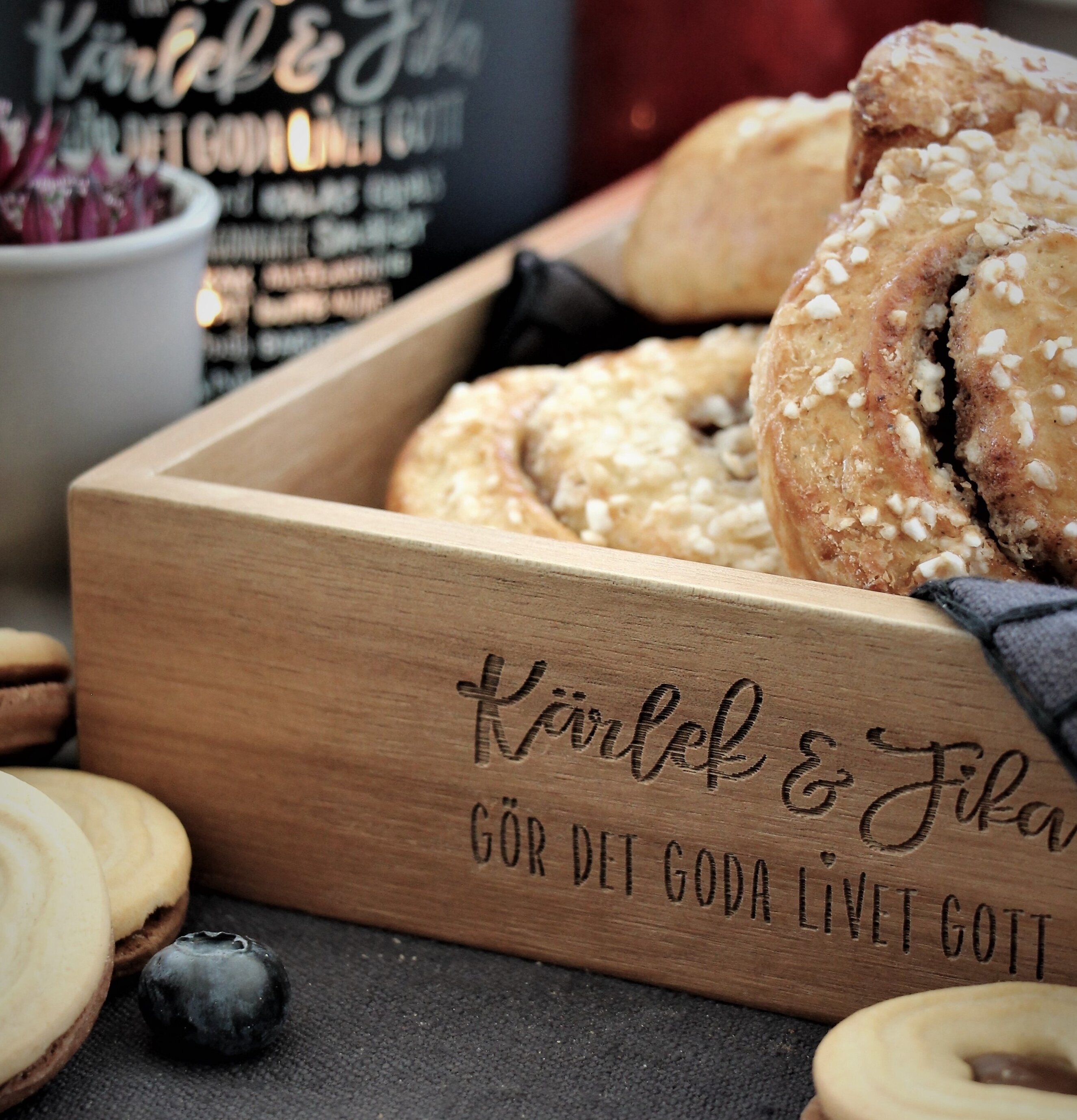 Servetthållare Kärlek & Fika från Majas Cottage i trä