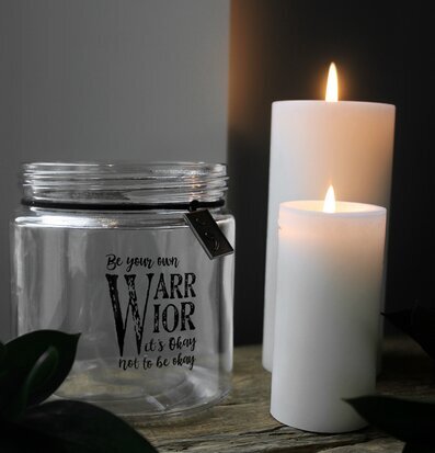 Lykta Warrior från Majas Cottage med inspirerande text