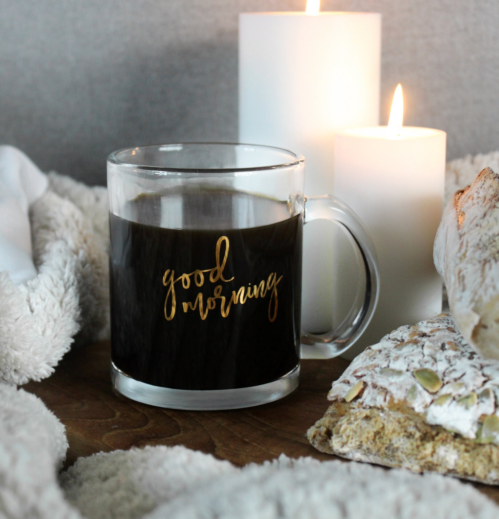 Glasmugg Goodmorning från Majas Cottage med guldfärgad text