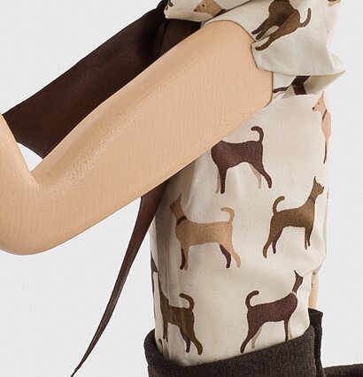 Bordslampa Elli från Skitso med charmigt hundmönstrat tyg