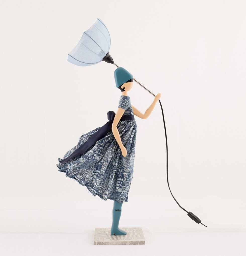 Bordslampa Carolina från Skitso, unik och konstnärlig lampa