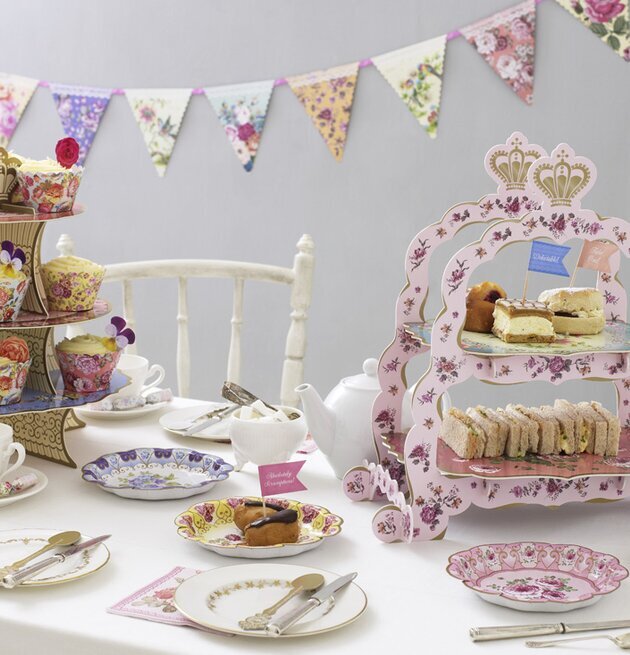 Vimpel Truly Scrumptious från Talking Tables vid tebjudning