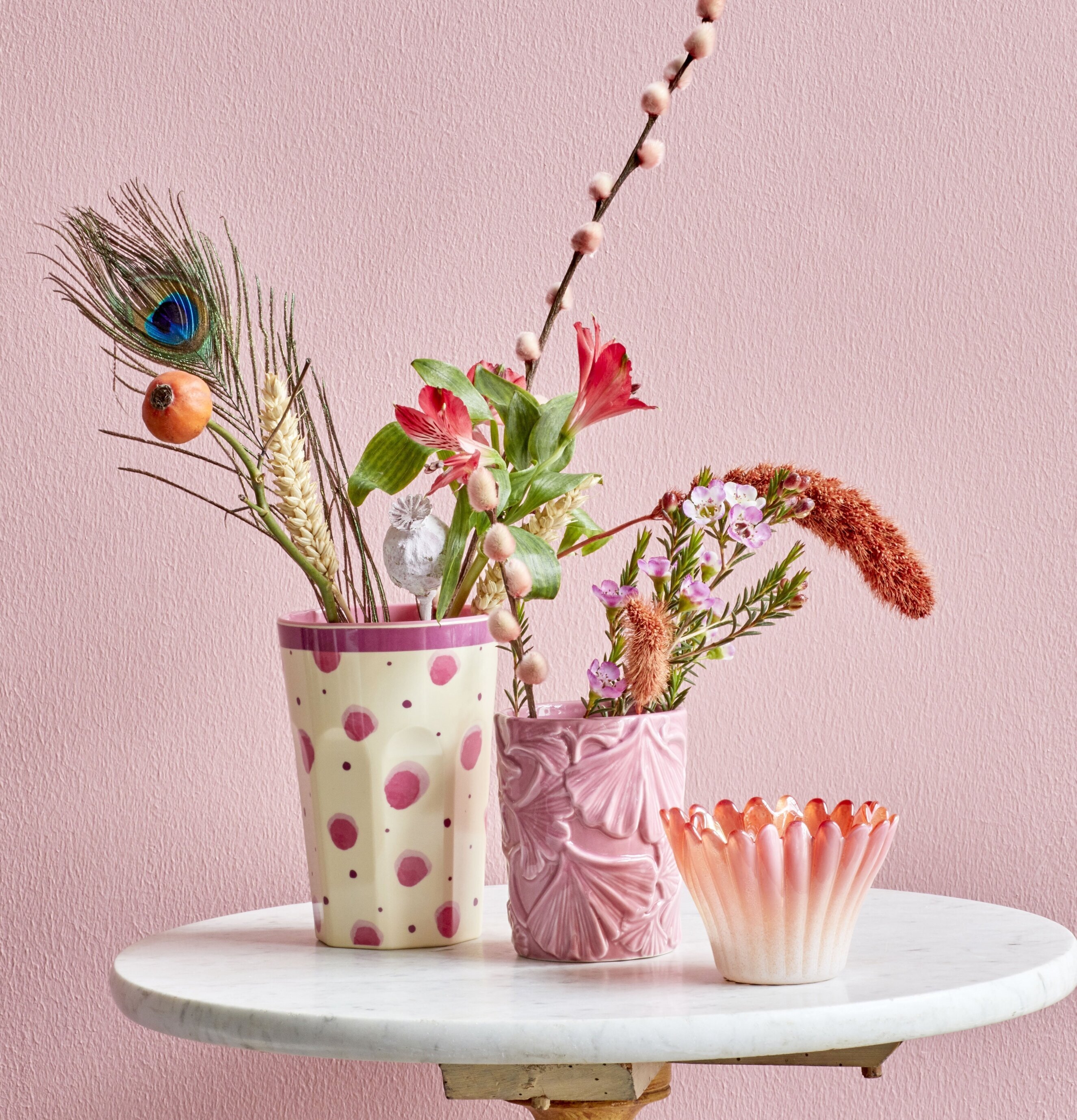 Mugg 2-Pack Watercolor/Flower Print från Rice på marmorbord