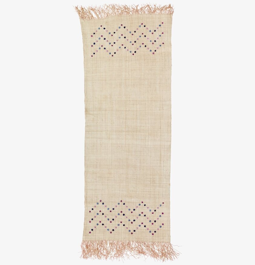 Bordslöpare Flower Embroidery från Rice med blombroderier