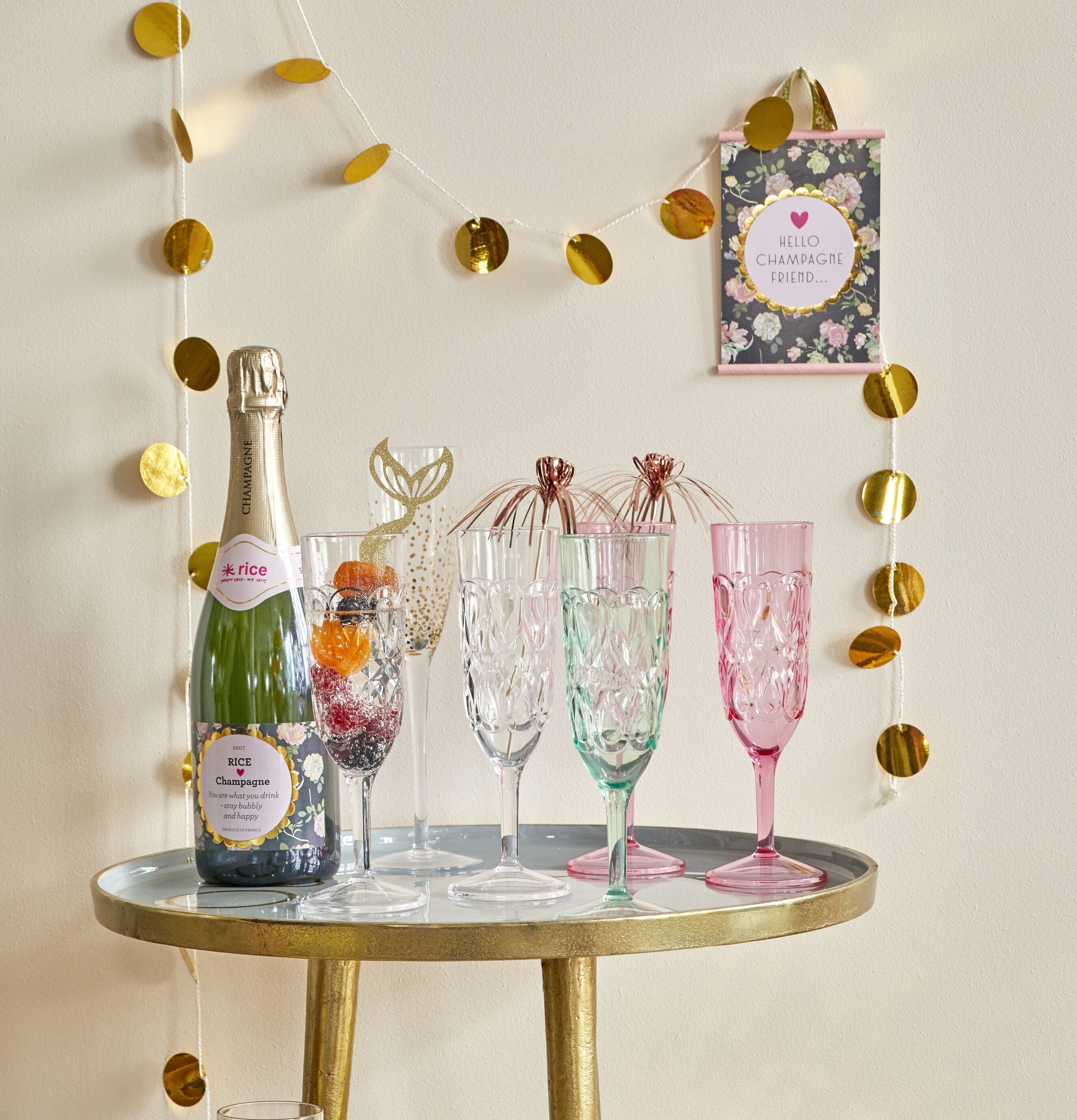 Champagne Glas Swirly Pastel Green från Rice i festmiljö