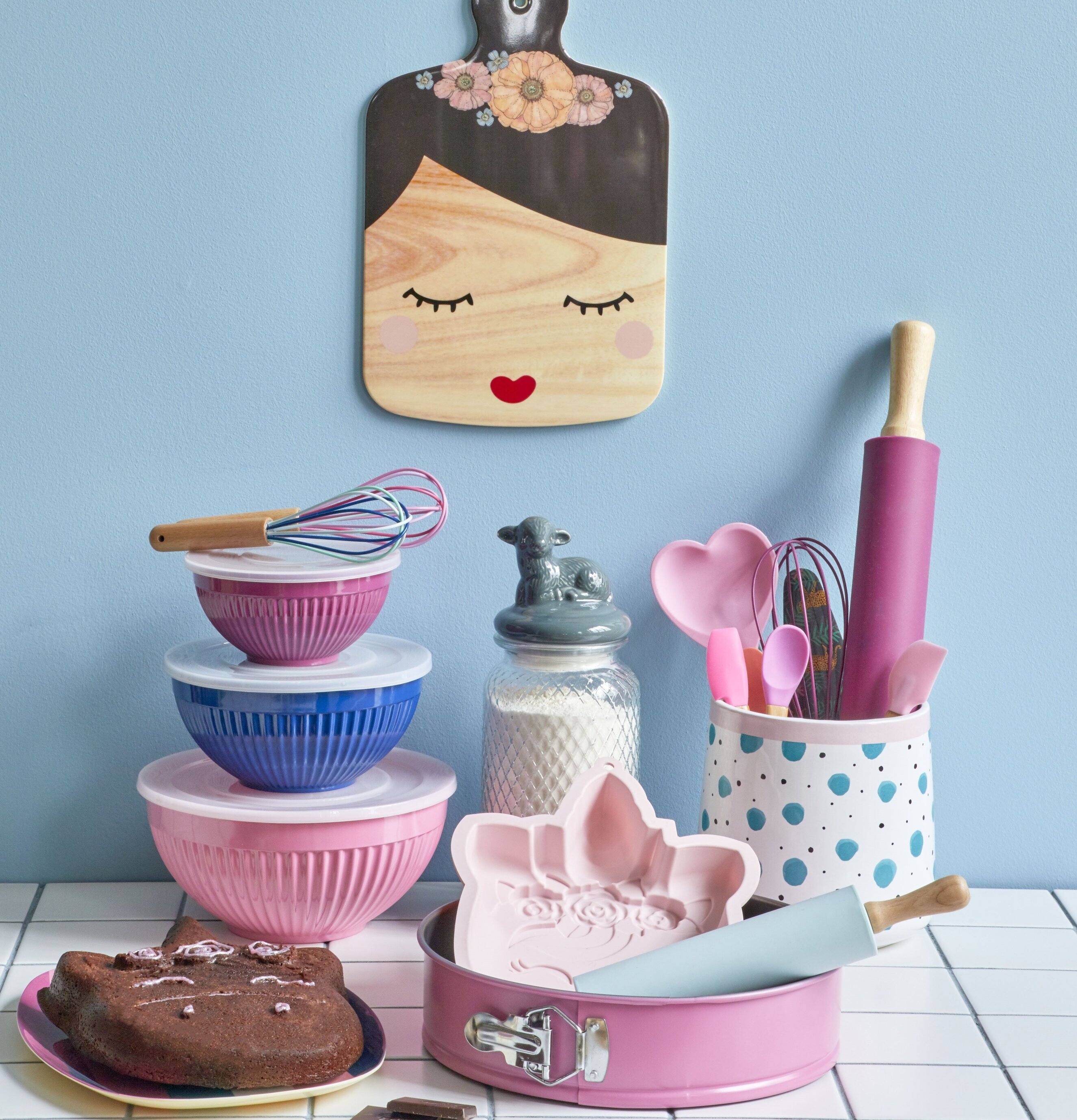 Springform Rosa Ø 26 cm från Rice i ett färgglatt kök